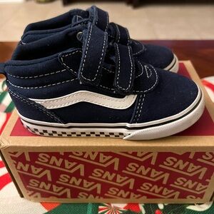 Vans Ward Mid V Checker Sidewall High Top Sneakers